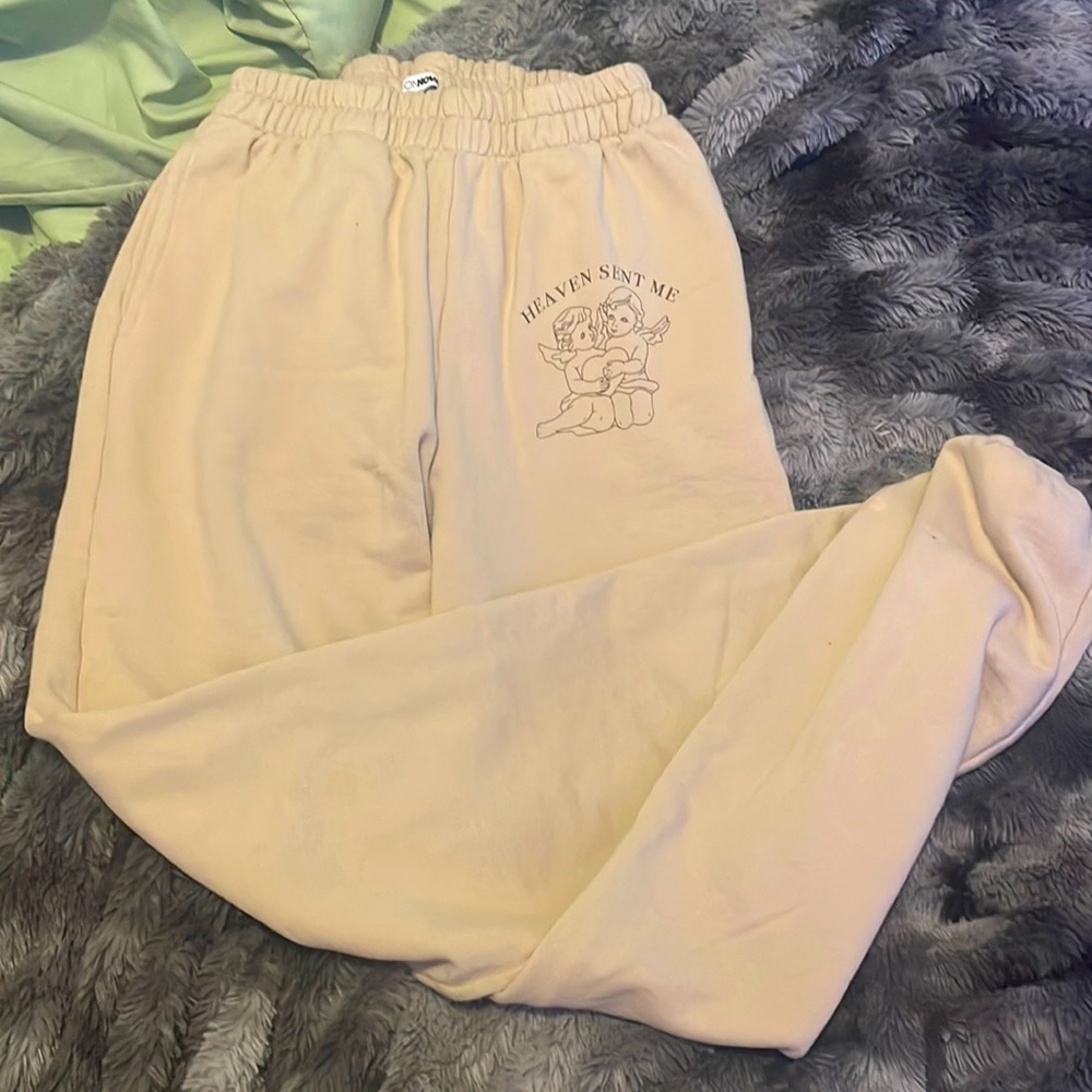 Fashion nova beige heaven sent sweatpants (xs)